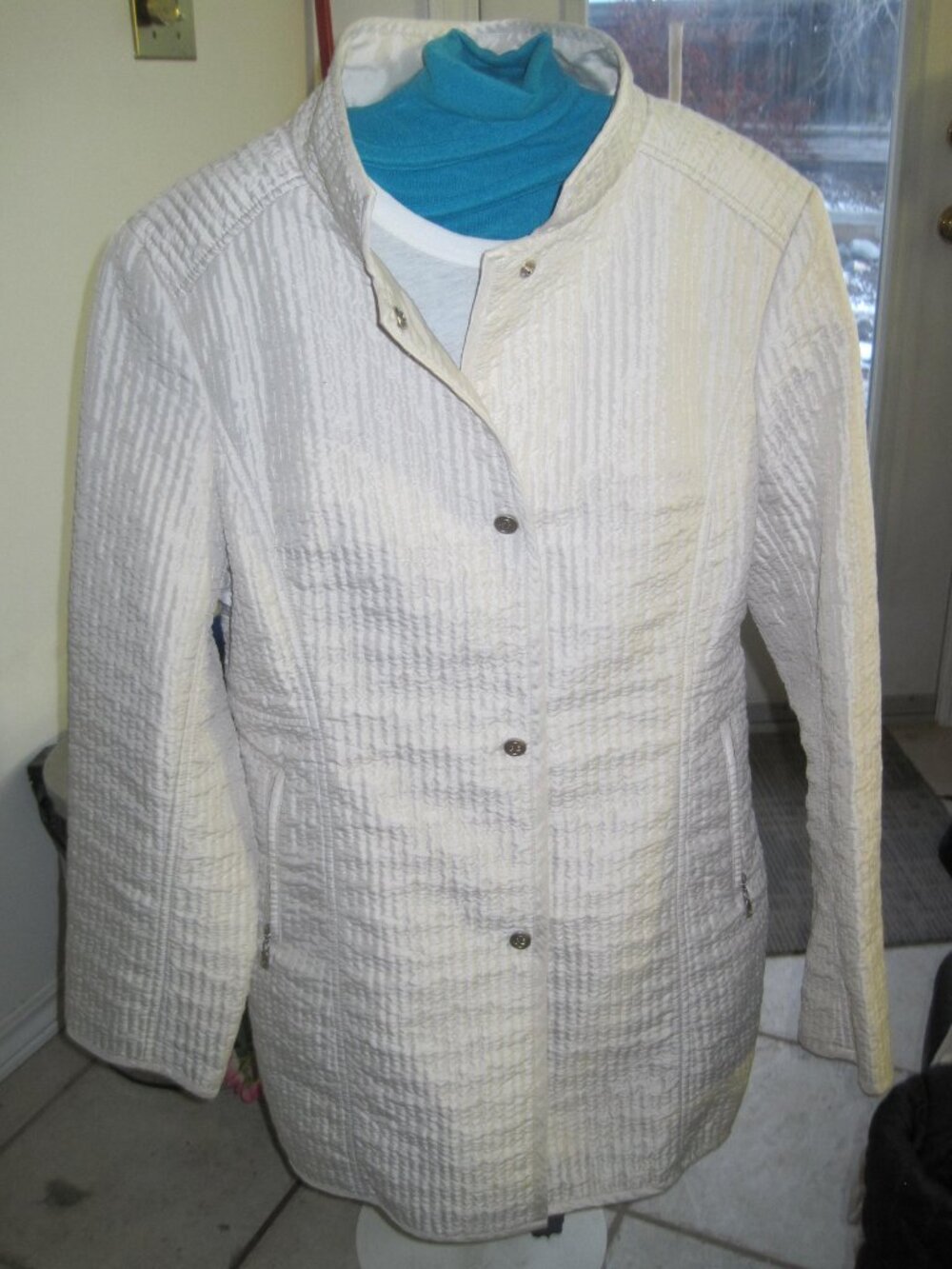 Perry Ellis Spring Fall Fashion 3/4 Designer Jacket - Size Medium (Ladies).